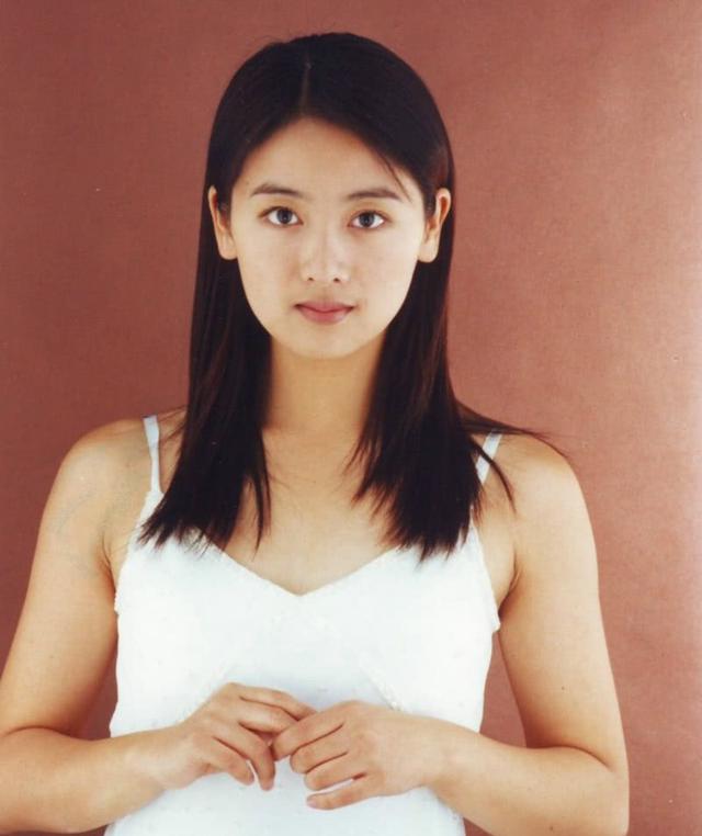 美貌不输黄奕,嫁小6岁老公,37岁跟女儿似姐妹|上错花轿嫁对郎|李佳璘