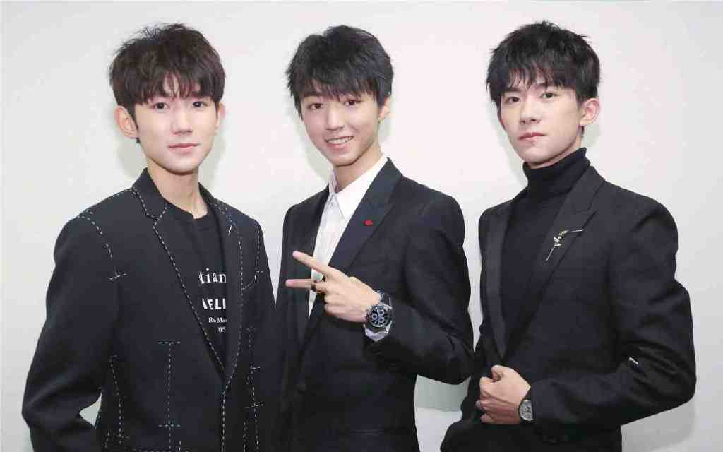 时代少年团为丁程鑫新片打call，TFBOYS不为易烊千玺新片打call休闲区蓝鸢梦想 - Www.slyday.coM