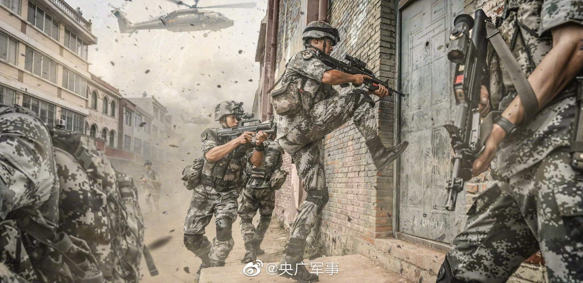 他们是中国人民解放军陆军,他们筑起了一道迷彩的城墙!