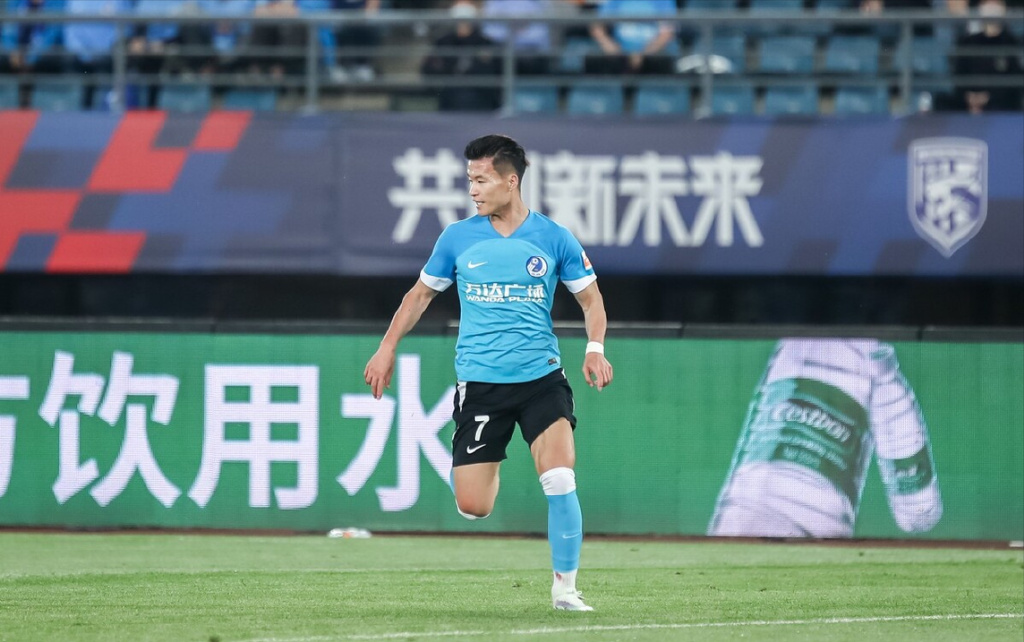 大连人对阵浙江赛后评分!谢晖变阵失败,大连人遭遇三连败__财经头条