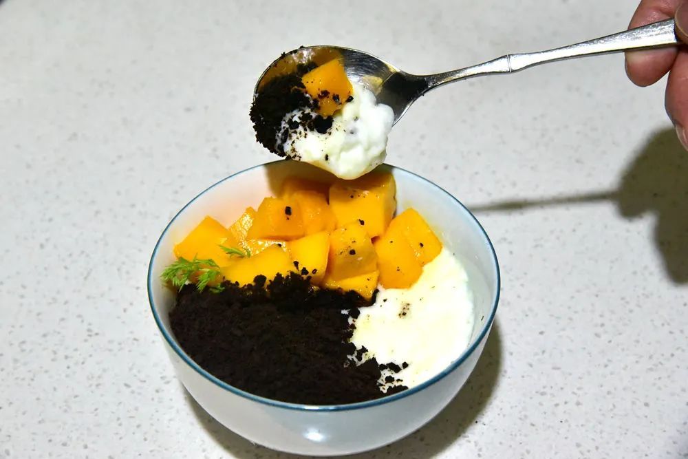 宅家美食厨房丨芒果奥利奥双皮奶