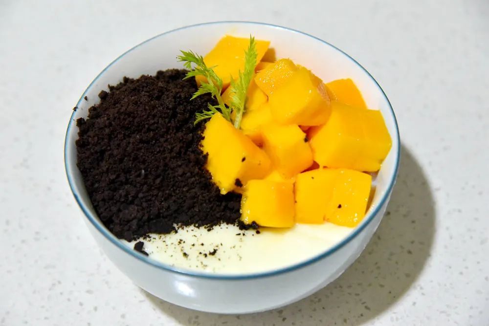 宅家美食厨房丨芒果奥利奥双皮奶