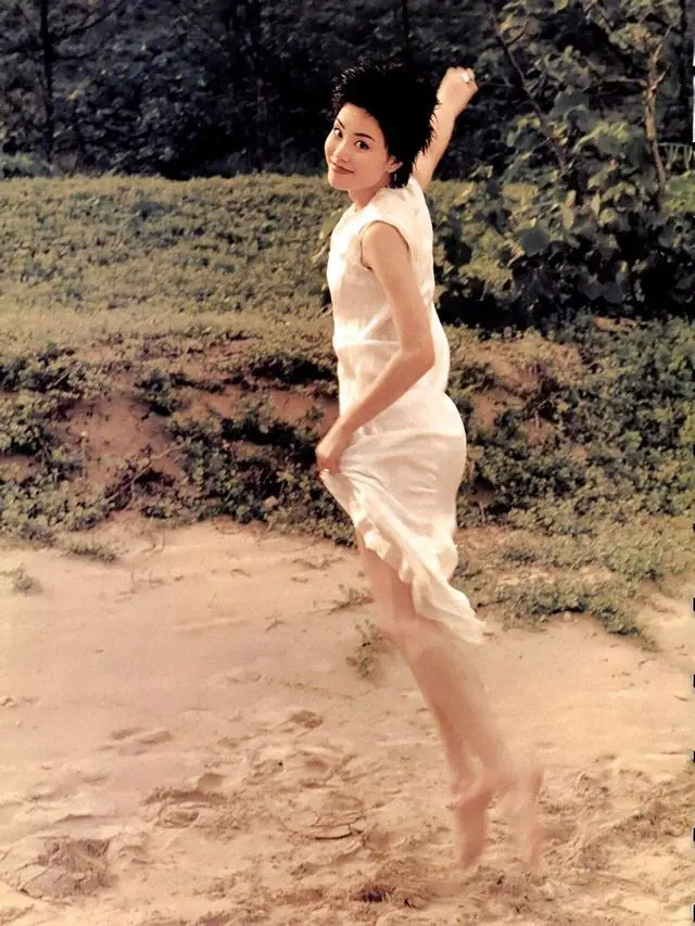 王菲早年写真