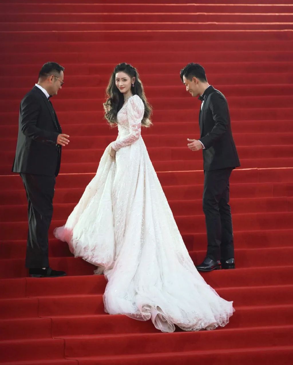 明星红毯有多卷:章子怡戴巨型翡翠、刘亦菲高定首穿、袁泉云淡风轻休闲区蓝鸢梦想 - Www.slyday.coM 明星红毯有多卷:章子怡戴巨型翡翠、刘亦菲高定首穿、袁泉云淡风轻休闲区蓝鸢梦想 - Www.slyday.coM