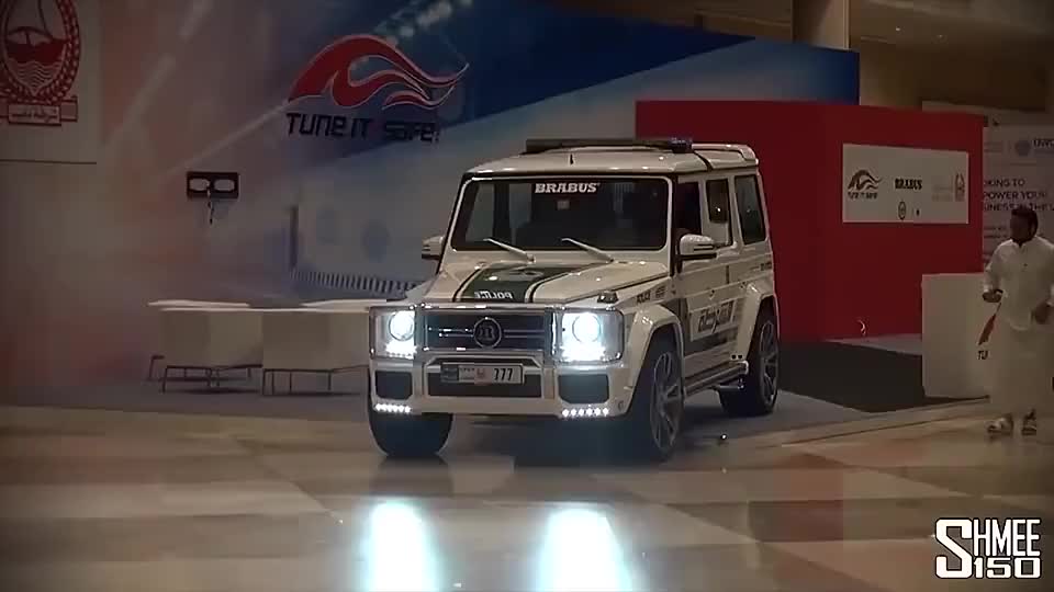 近距离欣赏迪拜的豪华警车,大g都是低配!__财经头条