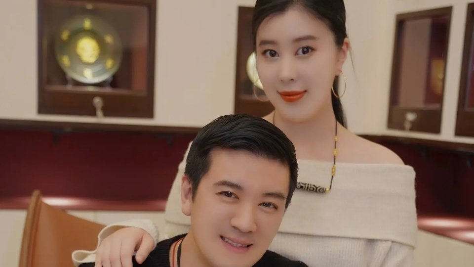 杨子与女儿罕同框，杨海润端庄大气名媛范足，获赞美过继母黄圣依|安迪|杨海润|杨子_新浪新闻