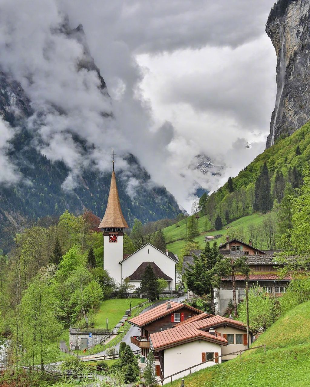 瑞士伯尔尼高地少女峰脚下的仙境小镇