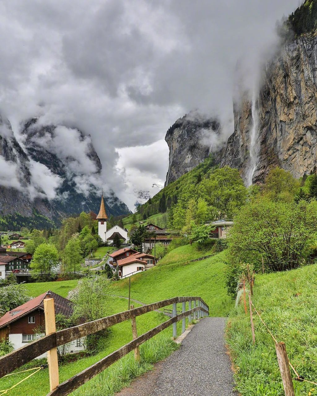 瑞士伯尔尼高地少女峰脚下的仙境小镇