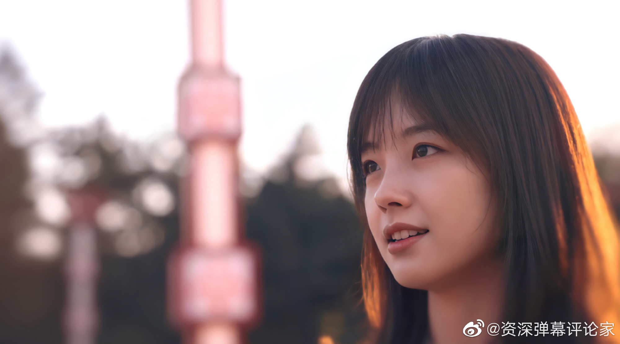 2/ 6国民女友王冰冰不仅会主持唱歌还很好听,明明可