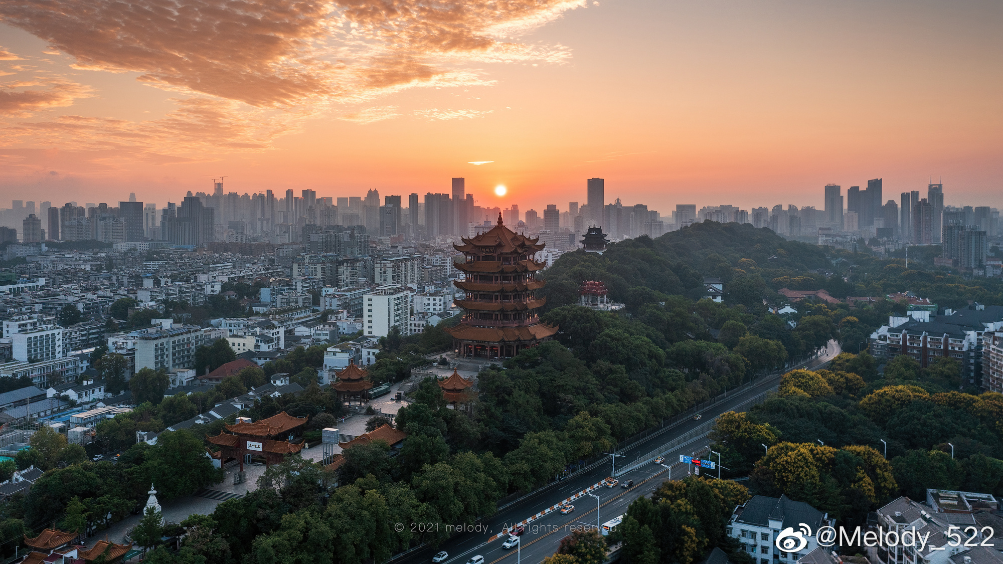 武汉城市风光 两个晚上,一个早晨匆忙拍摄的一些画面……__财经头条