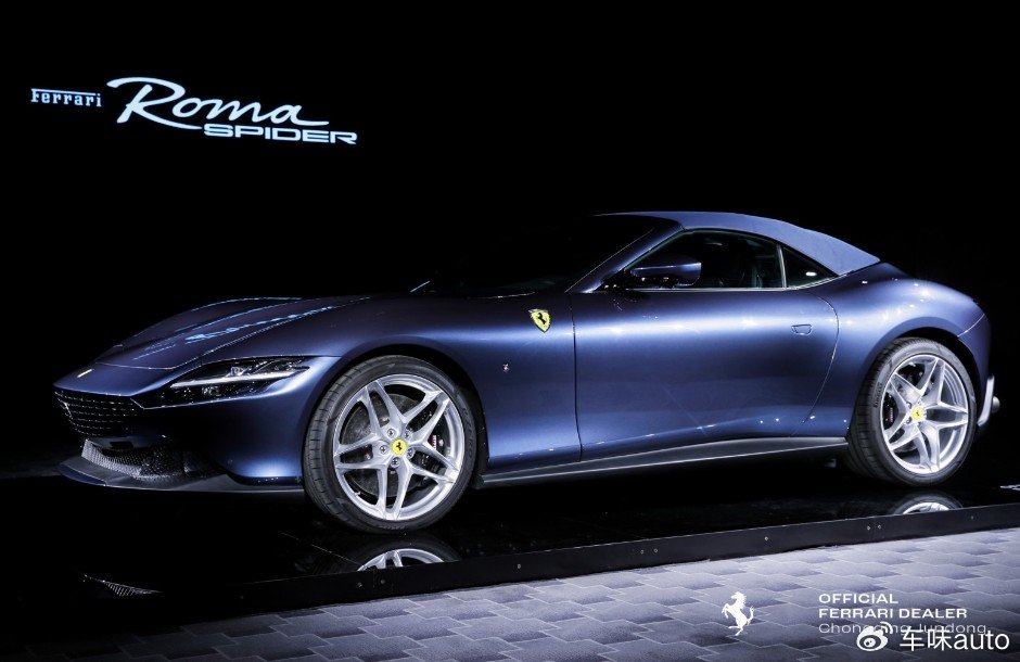 法拉利跃马全新2软顶敞篷跑车山城首秀