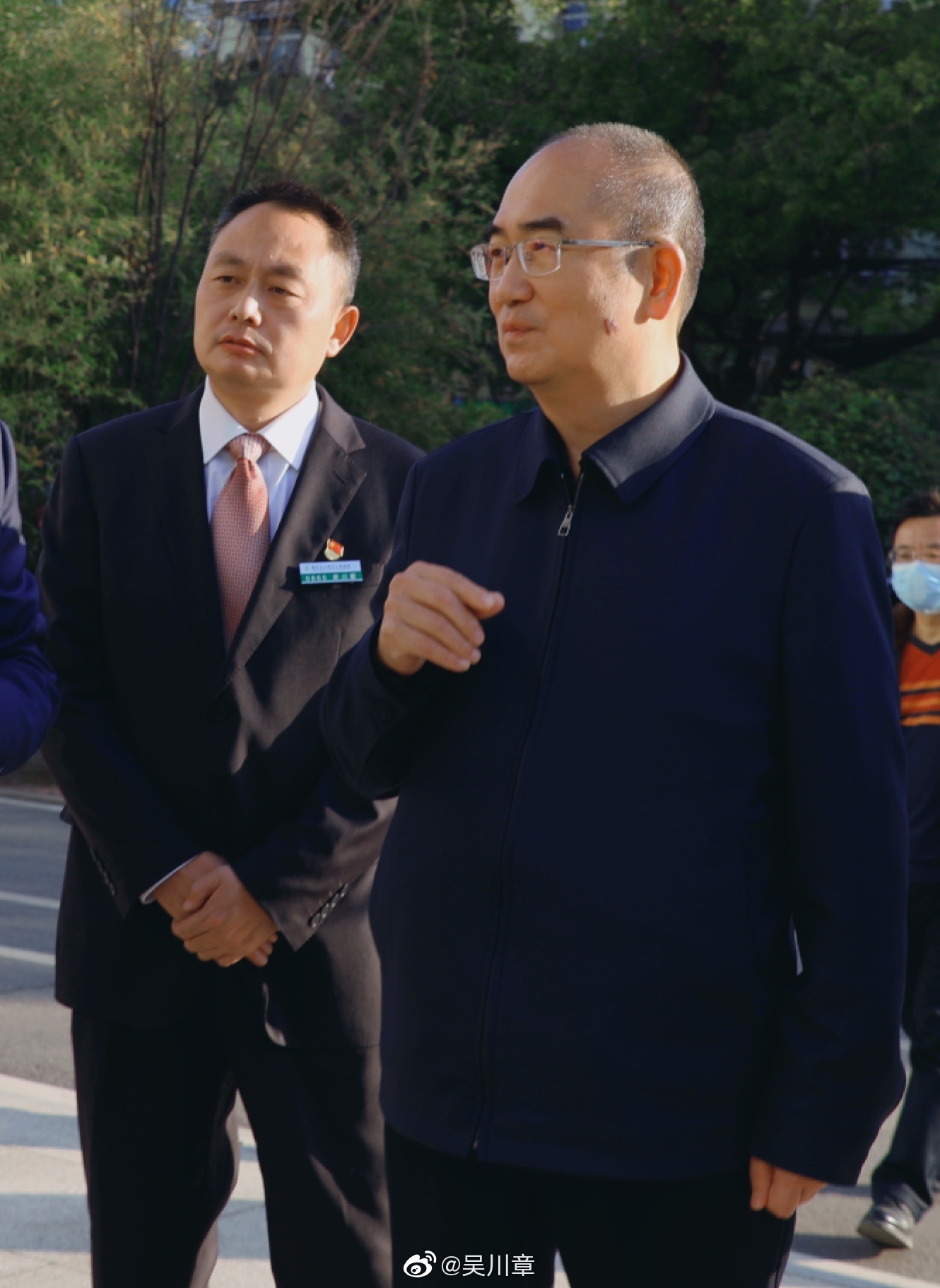 人民英雄张定宇,如同一道耀眼的光芒,照亮我们前行的路!__财经头条
