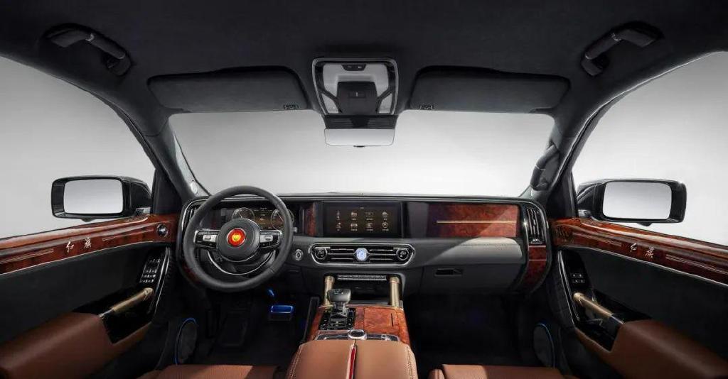 豪华大型SUV怎么选？林肯领航员对比红旗LS7