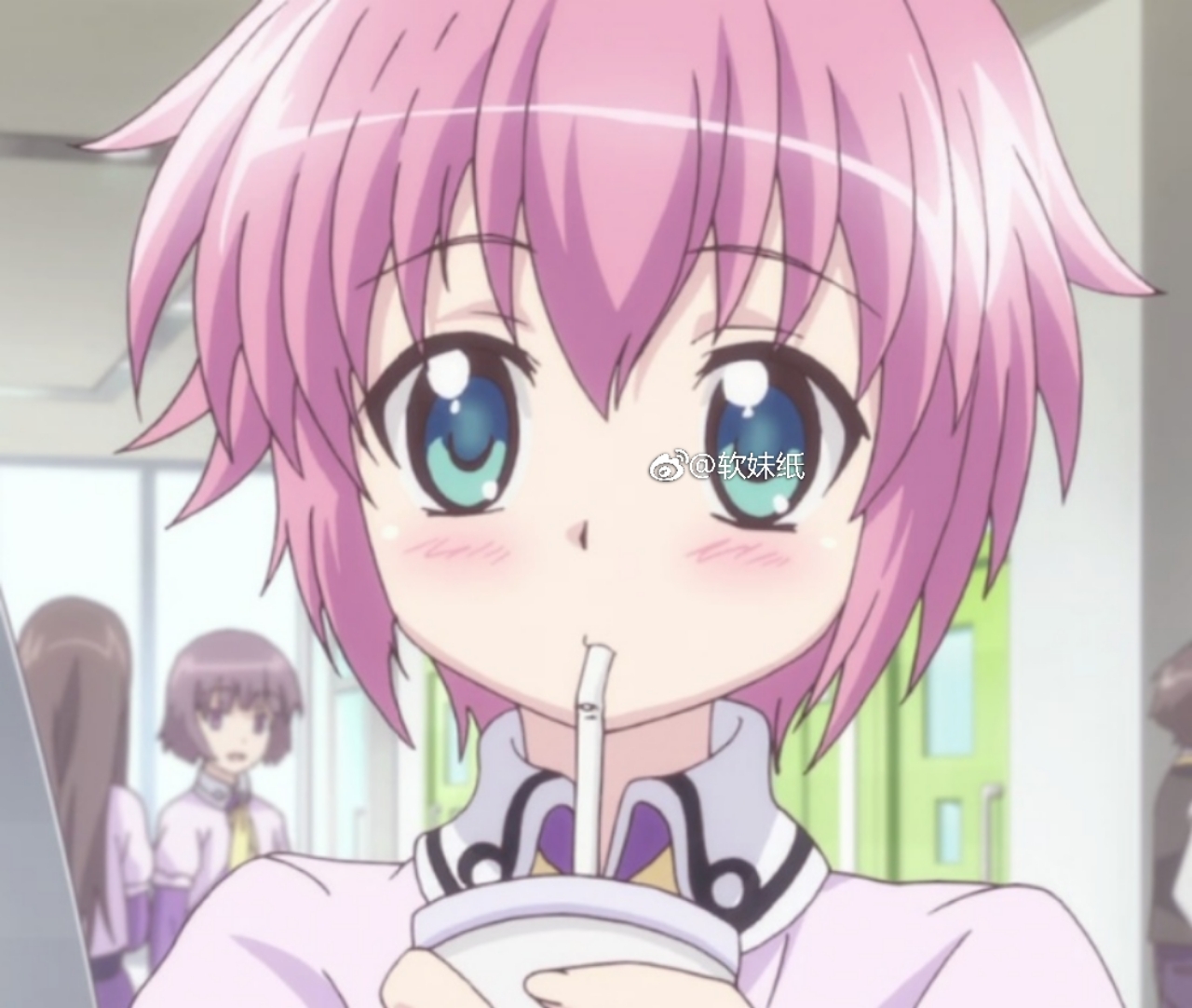 R 15 里的短发萌妹鸣唐吹音