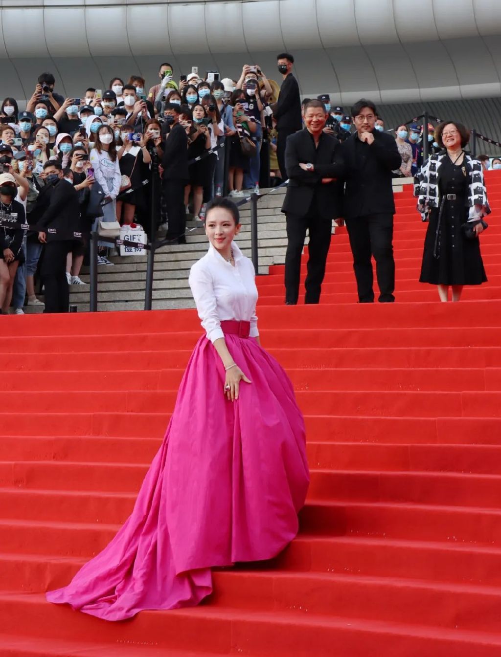 明星红毯有多卷:章子怡戴巨型翡翠、刘亦菲高定首穿、袁泉云淡风轻休闲区蓝鸢梦想 - Www.slyday.coM 明星红毯有多卷:章子怡戴巨型翡翠、刘亦菲高定首穿、袁泉云淡风轻休闲区蓝鸢梦想 - Www.slyday.coM