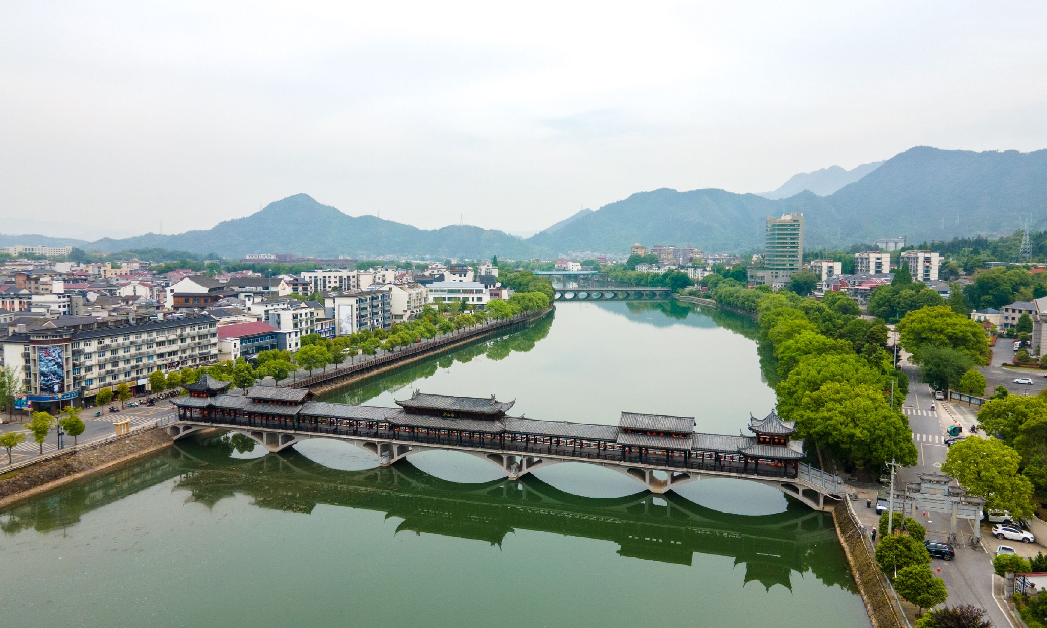 千年古镇寿昌有一家绝美民宿由当地名门望族翁氏老宅改造而来