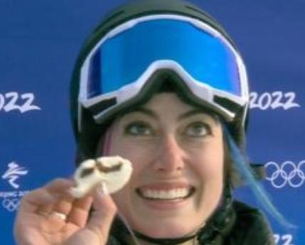 马耳他运动员每天吃6个豆包火了！为省钱训练，寒冬住面包车里休闲区蓝鸢梦想 - Www.slyday.coM