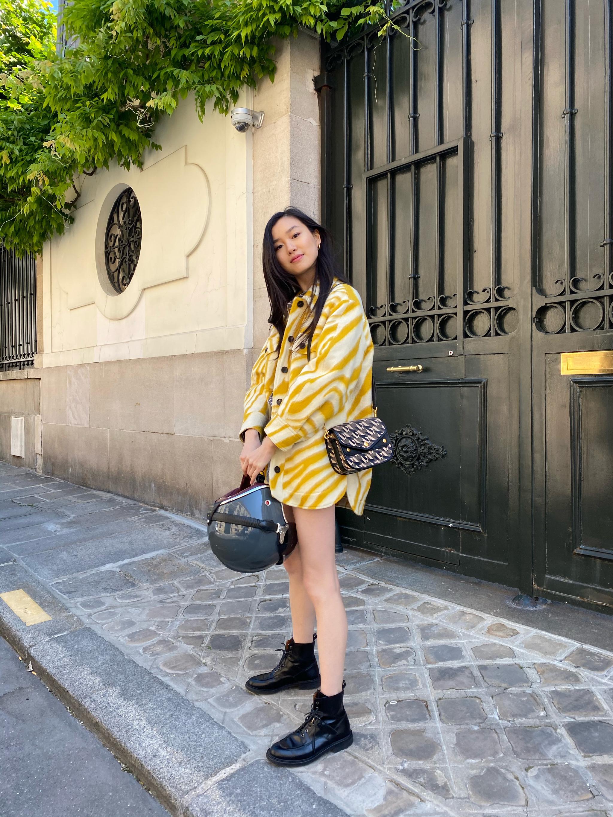 她是导演,演员,歌手@田原blue 身背mulberry m系列迷你学院包抓