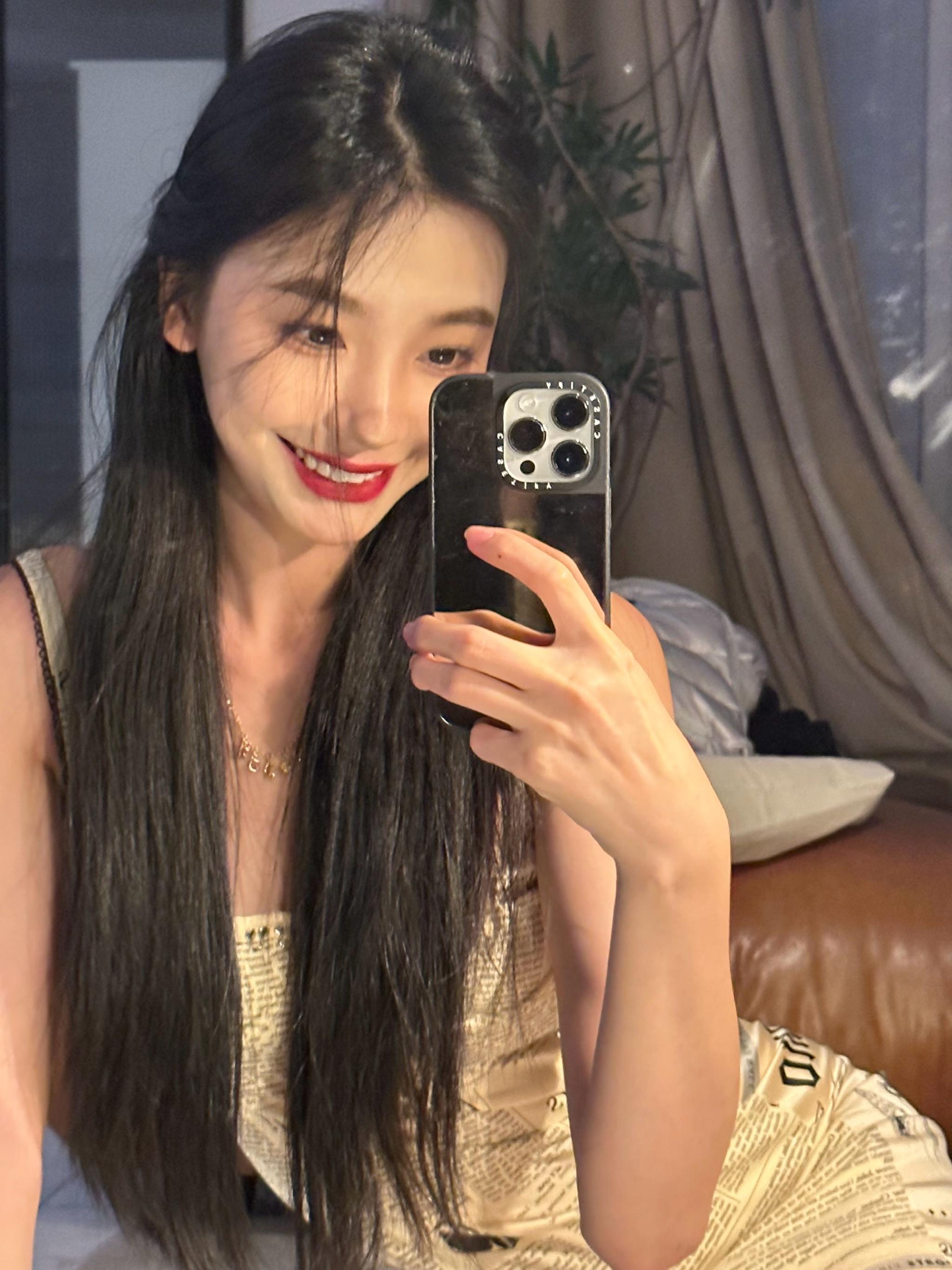 易梦玲这几张也太好看了__财经头条