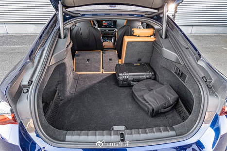 高性能玩具：特斯拉Model3、极星2和BMW i4 M50休闲区蓝鸢梦想 - Www.slyday.coM