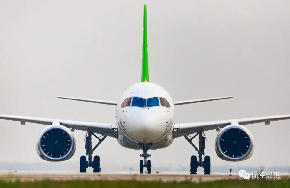 航空词汇知多少——上反角|角|机翼|二面角_新浪新闻