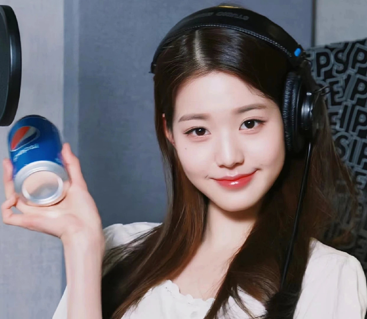 小元这组图好适合做头像张元英