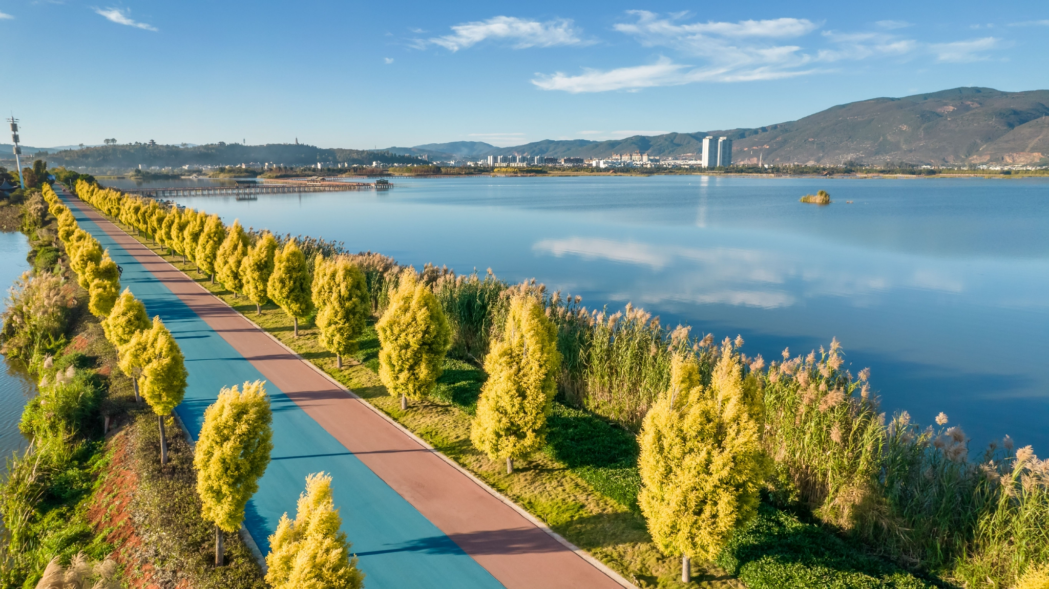 云南石屏县异龙湖是云南省九大高原湖泊之一……_高清图集_新浪网