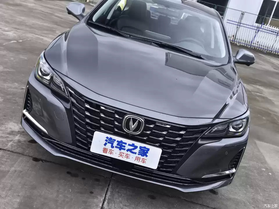 精致化升级 新款长安锐程cc实车到店