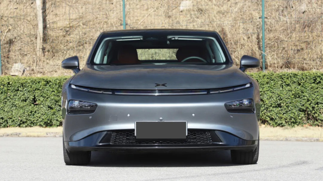 30万买小鹏P7比Model 3更值？