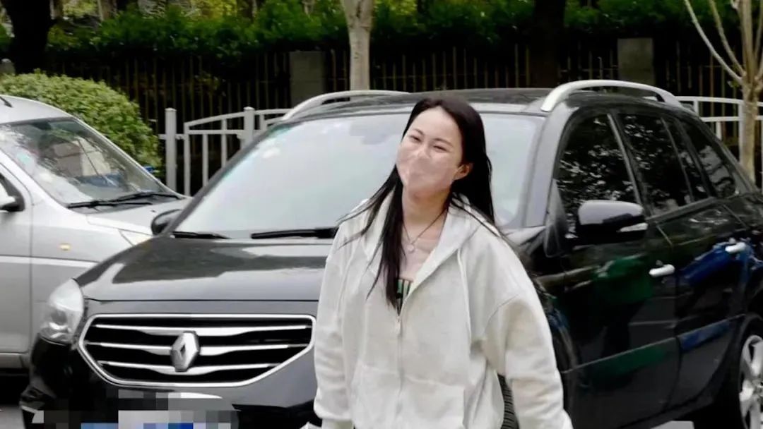 疫情下上海人的互助太暖了！街道自建编外“120”、小夫妻免费给邻居送菜…挑战当前，团结就是力量休闲区蓝鸢梦想 - Www.slyday.coM