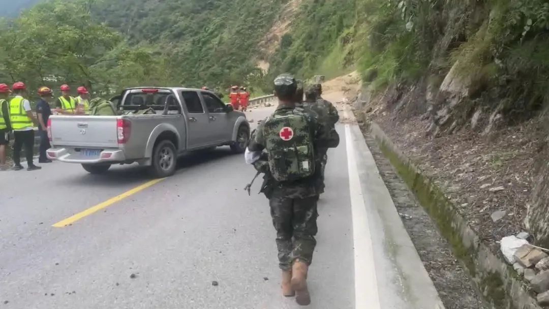 泸定地震救援最新消息汇总休闲区蓝鸢梦想 - Www.slyday.coM