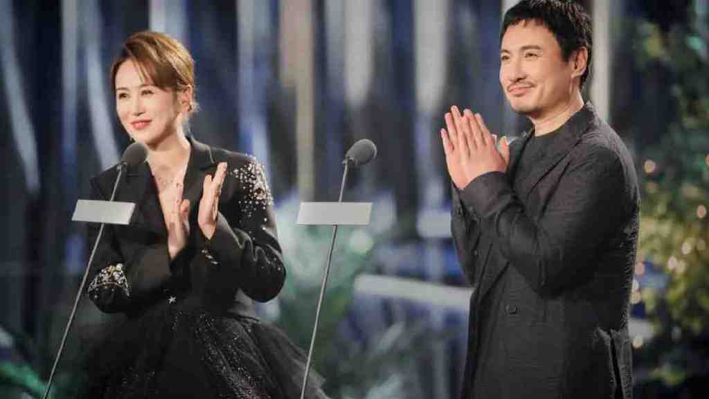 打个巴掌再赏个甜枣,脱掉底裤换票房的开心麻花,连脸都不要了休闲区蓝鸢梦想 - Www.slyday.coM 打个巴掌再赏个甜枣,脱掉底裤换票房的开心麻花,连脸都不要了休闲区蓝鸢梦想 - Www.slyday.coM