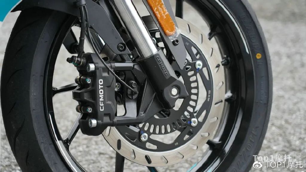 19980元起,春风250sr新款上市,减重,增配,颜值提升-新浪汽车