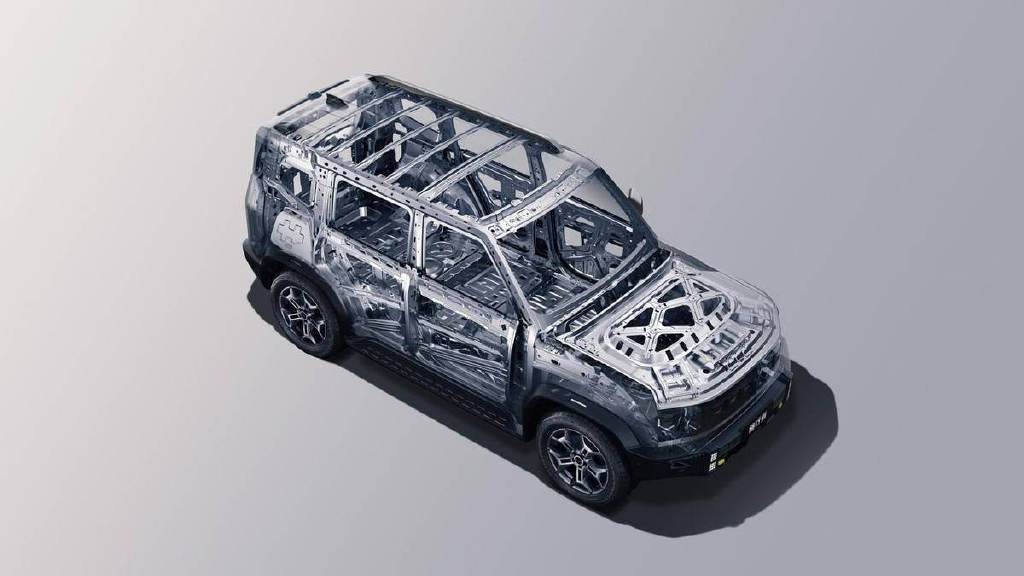 同时也增加了汽车的安全性,保证汽车在遭遇被动形变的时候,内外结构不