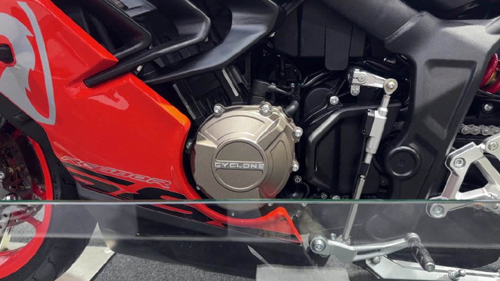 宗申的这台四缸发动机和很多国产品牌一样,应该也是采用源自本田cb650