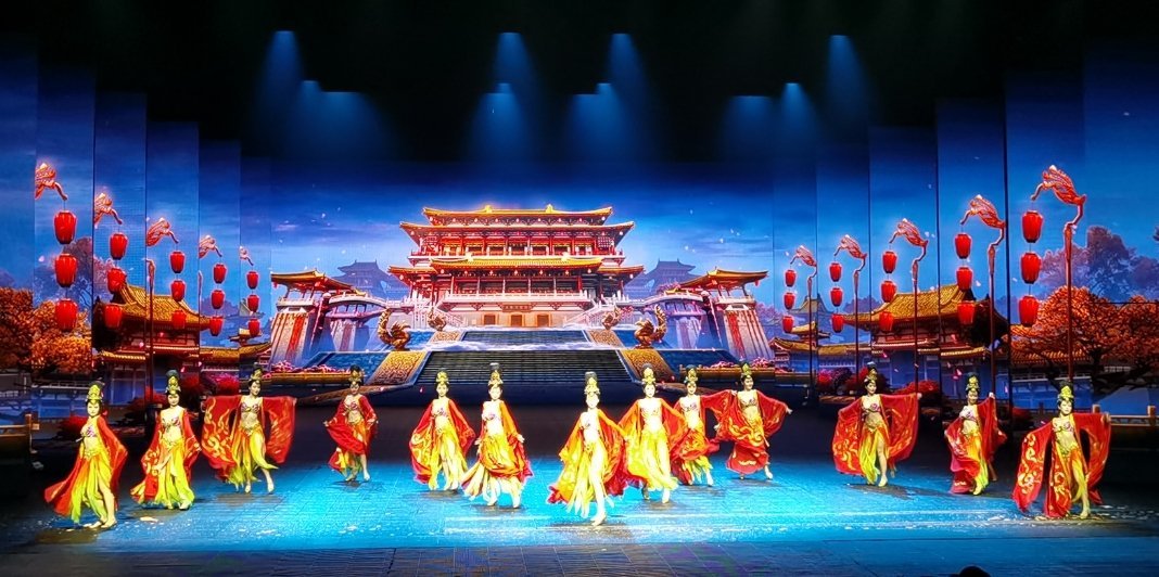 西安千古情是我看的第二部千古情系列的演出剧目