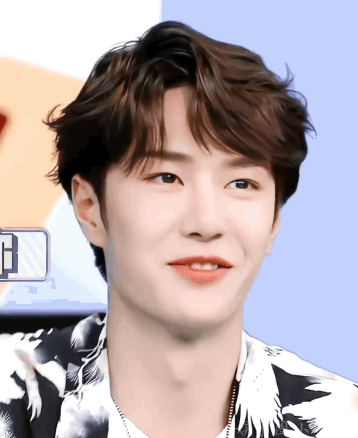 王一博的小括号超级甜超级有感染力的