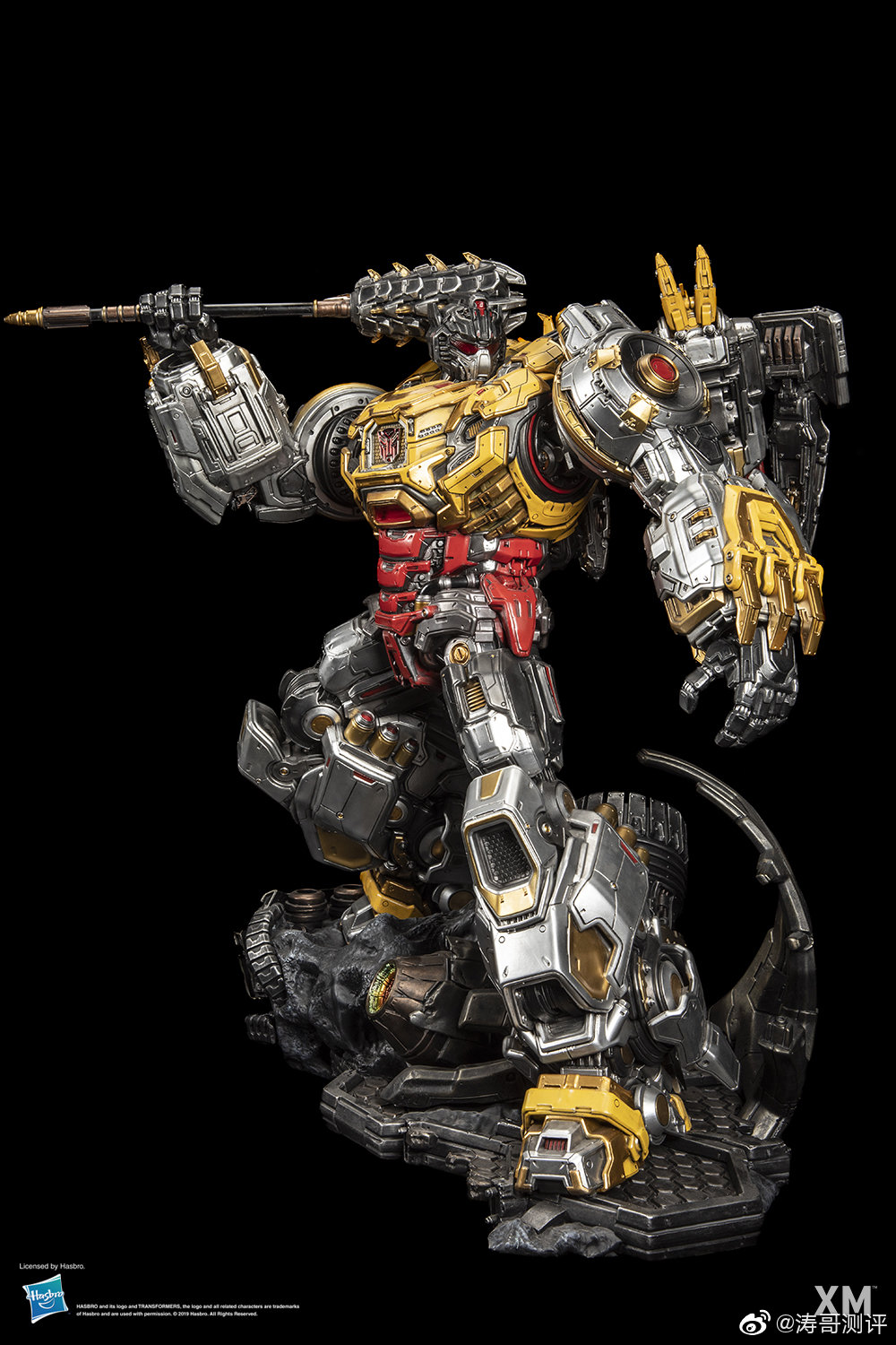 xmstudios推出了一款g1的钢索雕像全高大约80cm重47kg