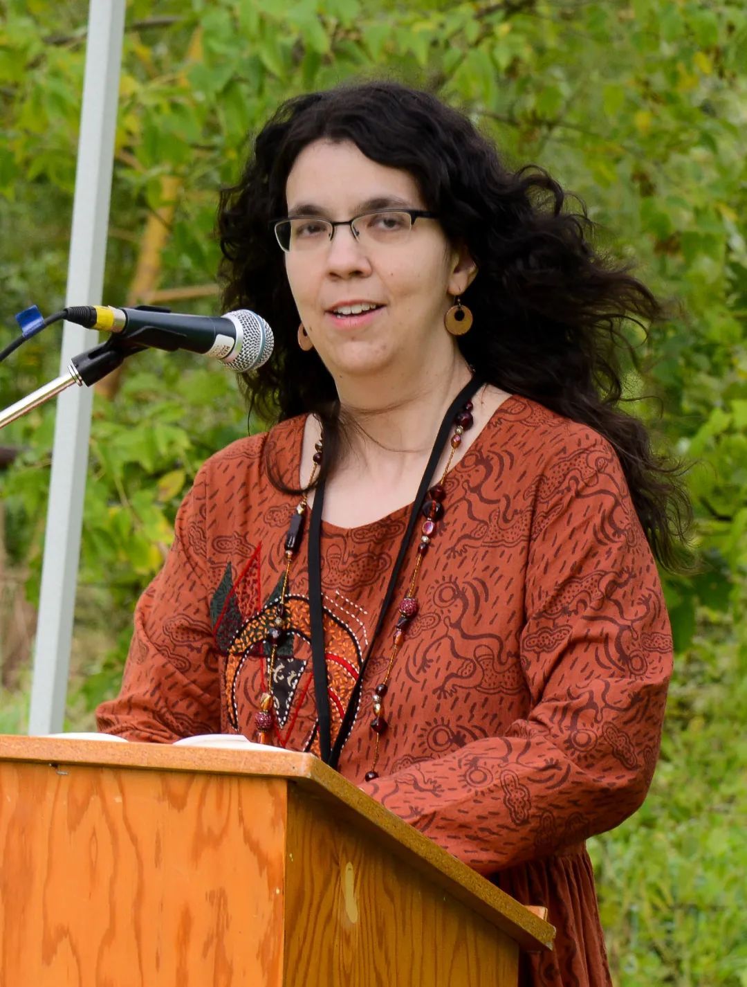 邀请女作家们分享自己童年最爱的作品竟然还有这本书