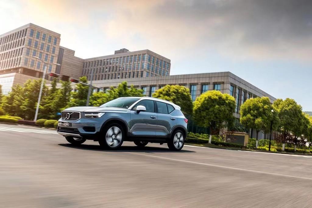 30万左右豪华品牌，2023款沃尔沃XC40对比奥迪Q3，怎么选？