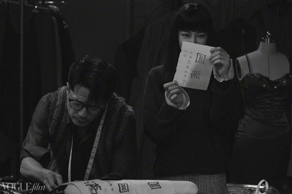 迪丽热巴段奕宏杂志大片曝光,氛围感拉满,撞脸《杀手不太冷》休闲区蓝鸢梦想 - Www.slyday.coM 迪丽热巴段奕宏杂志大片曝光,氛围感拉满,撞脸《杀手不太冷》休闲区蓝鸢梦想 - Www.slyday.coM