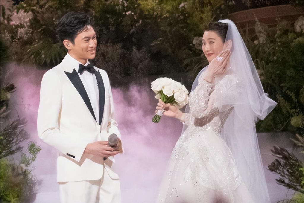 张智霖在《披荆斩棘》舞台上，告白袁咏仪，补办婚礼圆梦休闲区蓝鸢梦想 - Www.slyday.coM