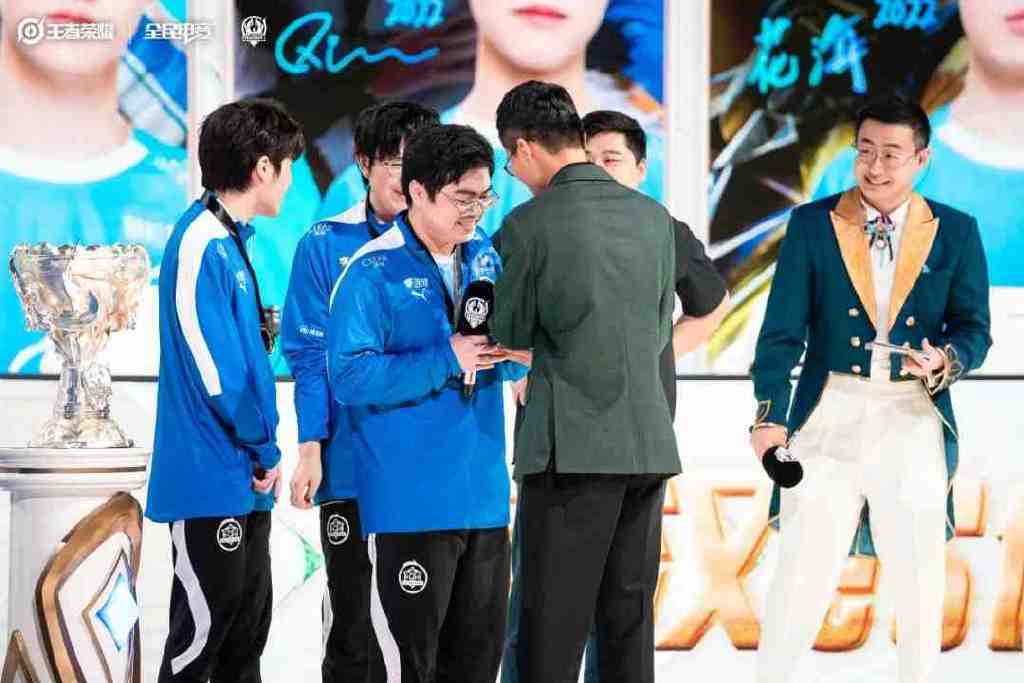 左眼休闲区蓝鸢梦想 - Www.slyday.coM