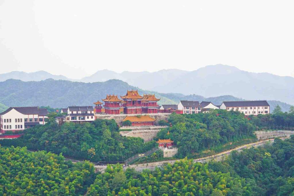 只因"空山聆竹韵,金钟掩梵音",位于绍兴的大香林风景区,就有了"空山