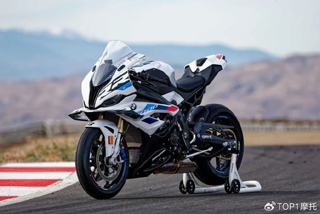 239万起210匹马力宝马m1000rs1000rr新款国内上市