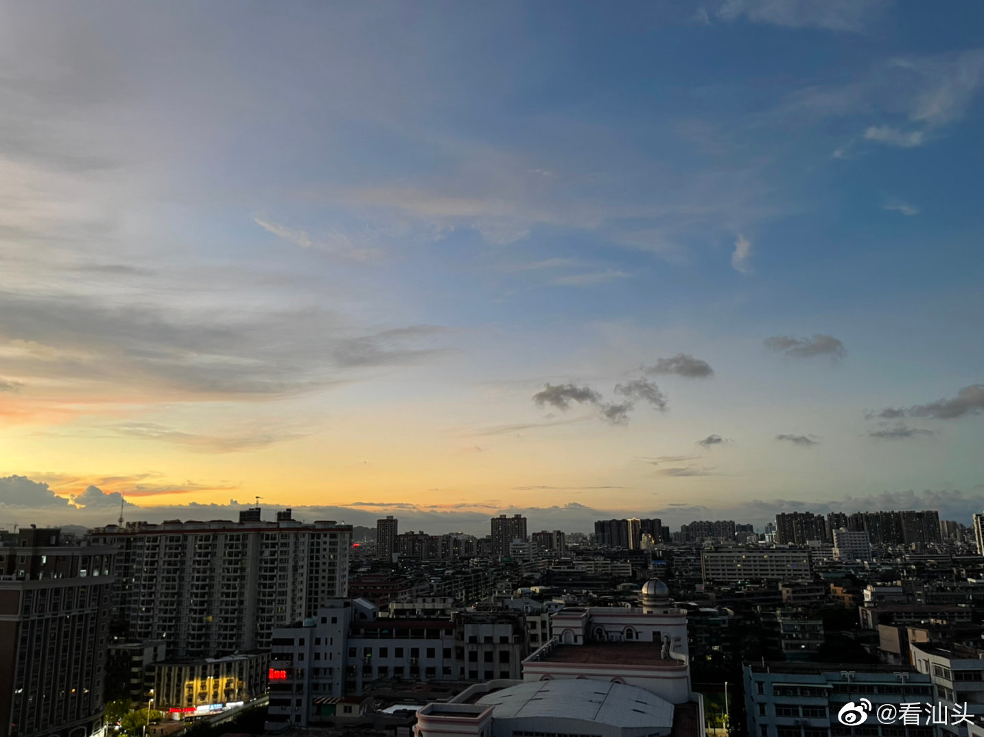 今天傍晚的汕头,夕阳晚照,彩霞满天__财经头条