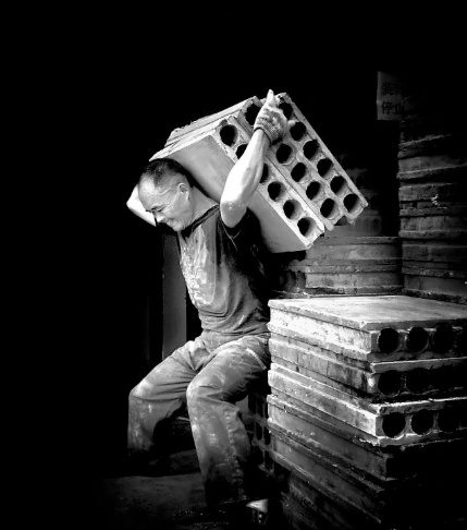 我去找在外地打工的老婆,看到她和5个男人同住后,我瞬间崩溃了休闲区蓝鸢梦想 - Www.slyday.coM 我去找在外地打工的老婆,看到她和5个男人同住后,我瞬间崩溃了休闲区蓝鸢梦想 - Www.slyday.coM