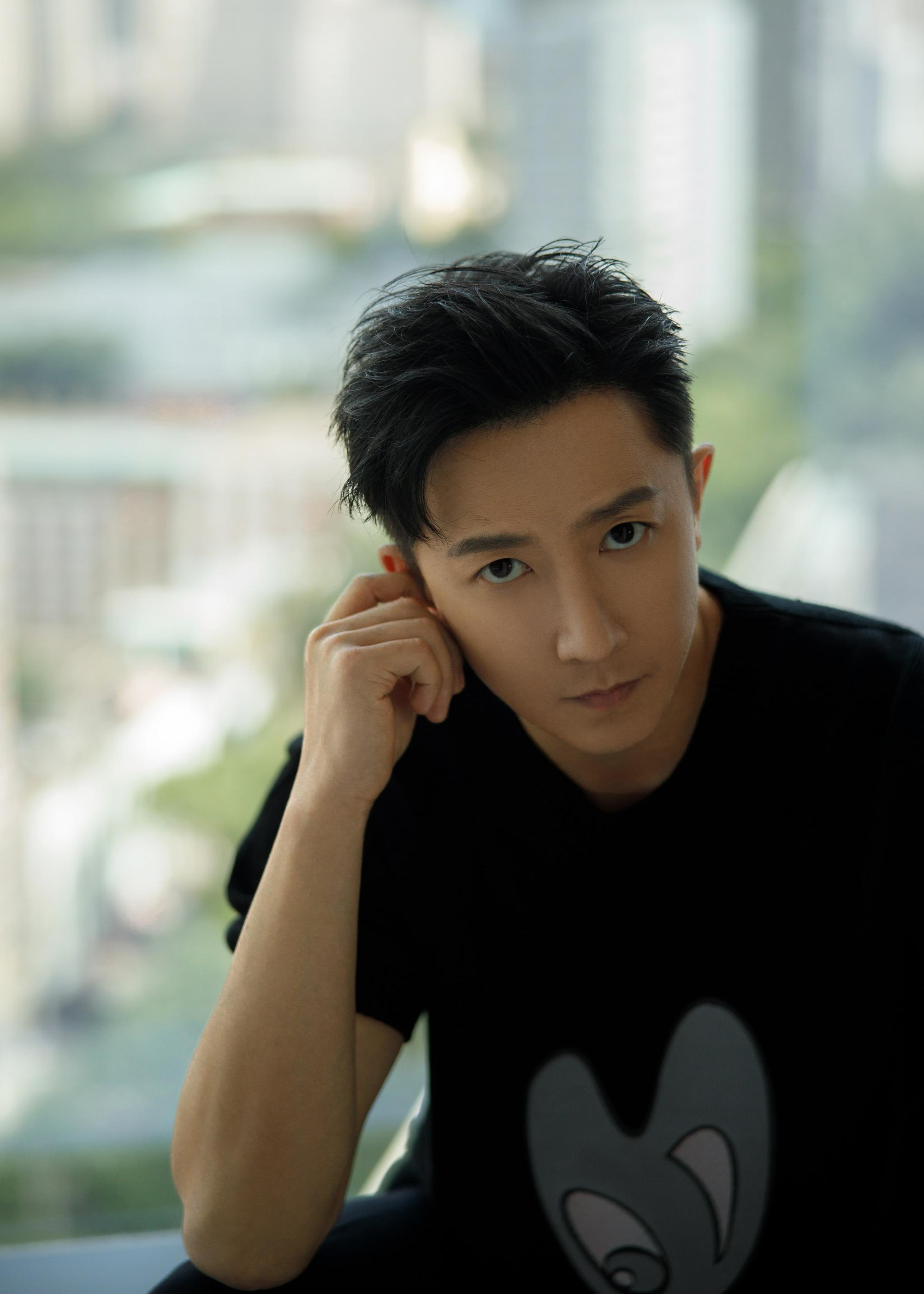 韩庚今日北京活动造型……_高清图集_新浪网