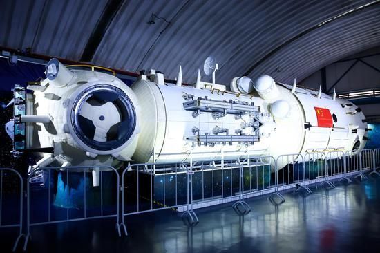 我国 空间站"天和号"核心舱↑俄罗斯"科学号"多功能实验舱说起