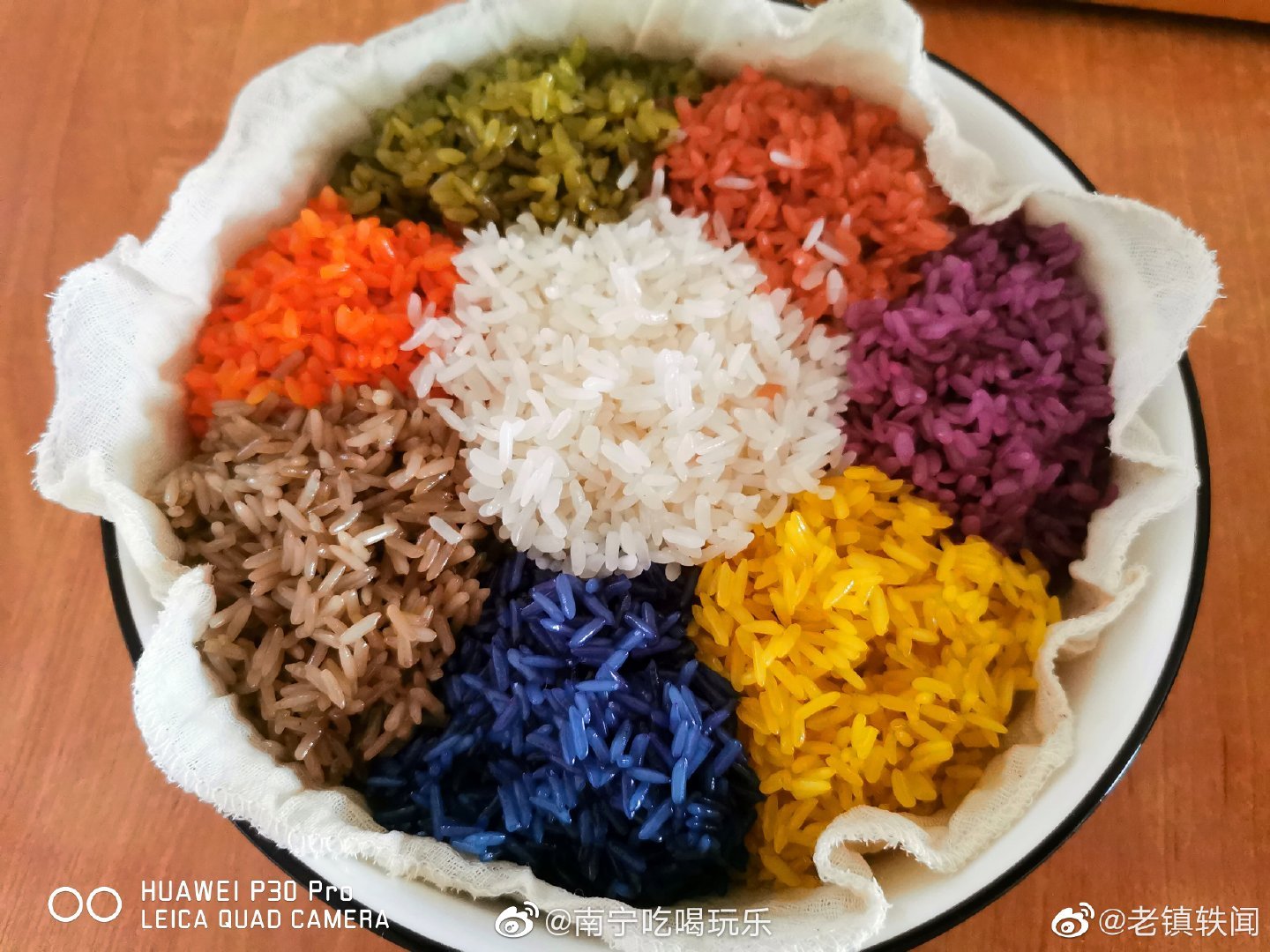 美食探秘：广西壮乡的五色糯米饭是怎么做出来的？看完便知_颜色
